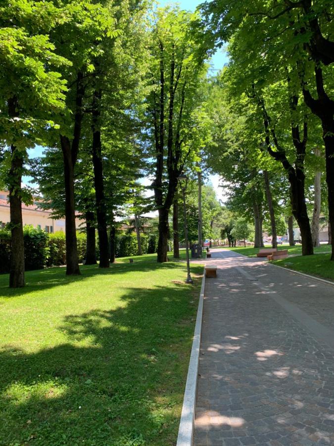 APPARTAMENTO PESCHIERA - zona Ospedale Pederzoli Peschiera del Garda Zewnętrze zdjęcie