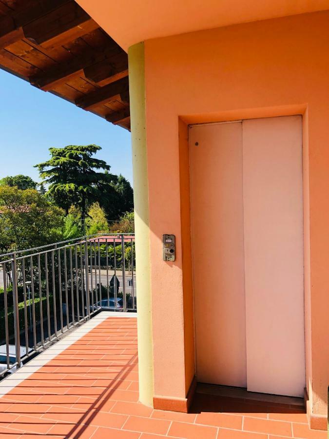 APPARTAMENTO PESCHIERA - zona Ospedale Pederzoli Peschiera del Garda Zewnętrze zdjęcie